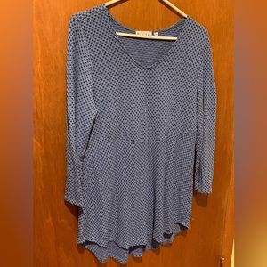 Knit long sleeve top